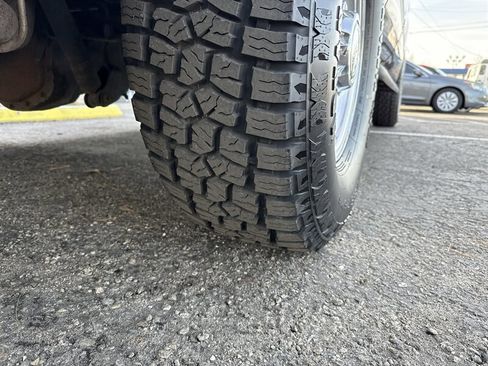 Used 2003 Ford Excursion XLT image 8