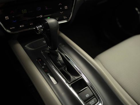 Used 2021 Honda HR-V EX image 10