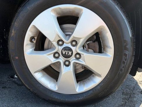 Used 2019 Kia Soul FWD image 29