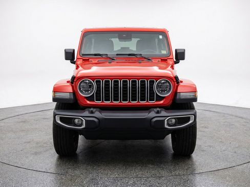 Used 2025 Jeep Wrangler Unlimited Sahara AWD/4WD image 2