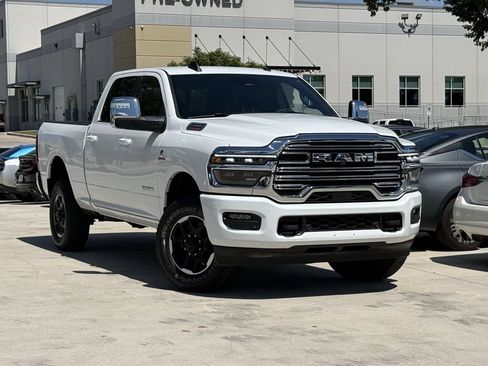 Used 2026 RAM 2500 Laramie AWD/4WD image 1