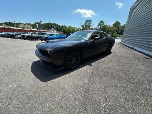 Used 2019 Dodge Challenger R/T w/ Driver Convenience Group RWD image 1