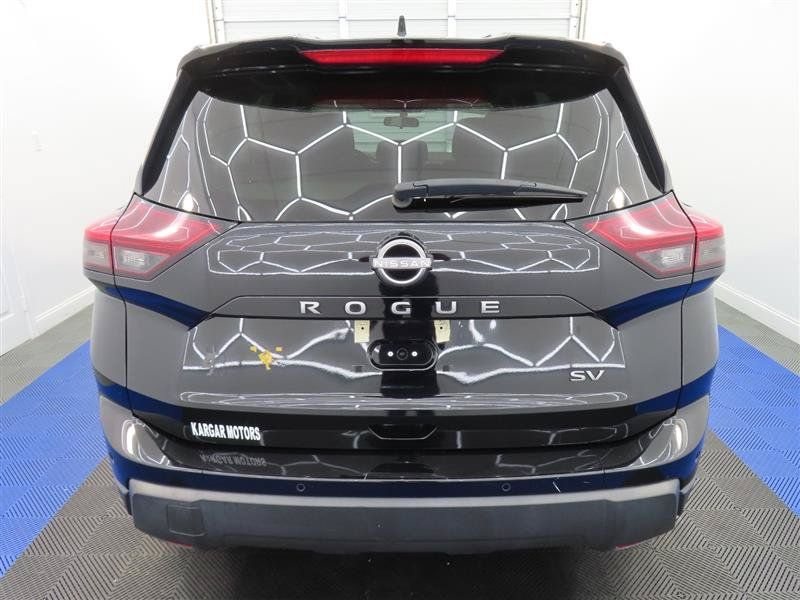 Used 2024 Nissan Rogue SV FWD image 11