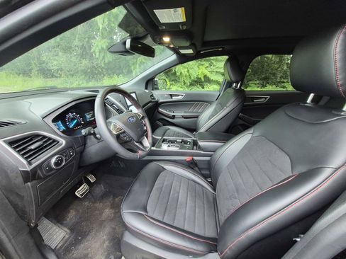 Certified 2024 Ford Edge ST-Line AWD/4WD image 11