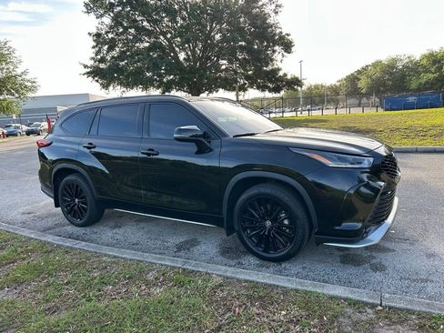 Used 2023 Toyota Highlander XSE image 7