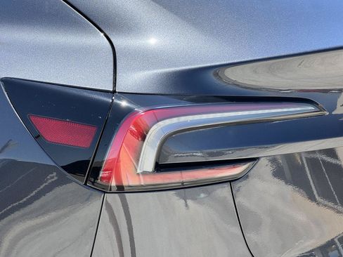 Used 2025 Tesla Model 3 Long Range RWD image 12