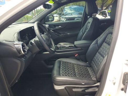 Certified 2025 Chevrolet Equinox LT w/ Safety and Technology Package FWD image 15