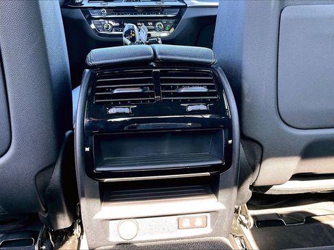 Used 2023 BMW 530i w/ Premium Package RWD image 37