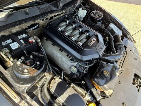 Used 2012 Ford Mustang GT RWD image 23
