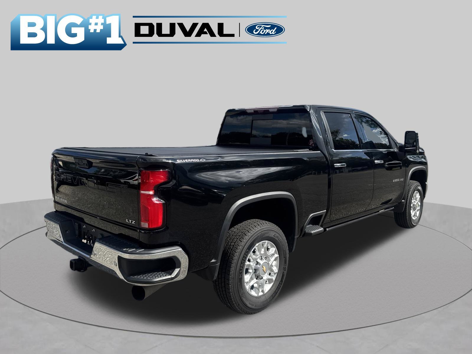 Used 2024 Chevrolet Silverado 2500 LTZ w/ LTZ Plus Package AWD/4WD image 5