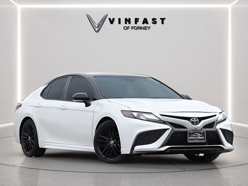 Used 2023 Toyota Camry XSE w/ Navigation Package FWD image 6