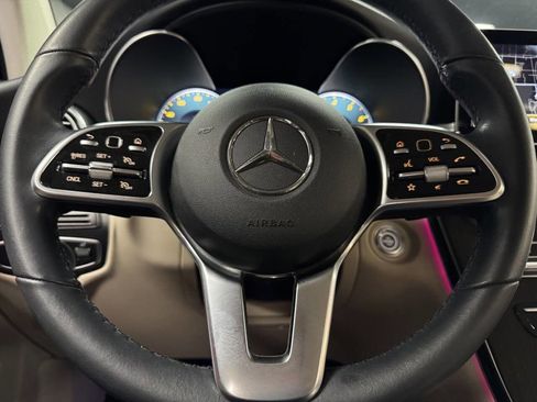 Used 2020 Mercedes-Benz GLC 300 image 24