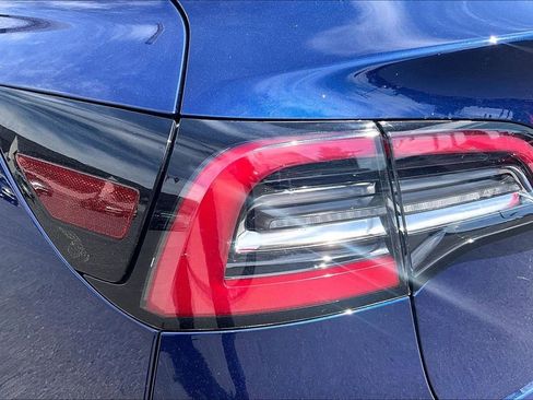Used 2019 Tesla Model 3 Long Range AWD/4WD image 29