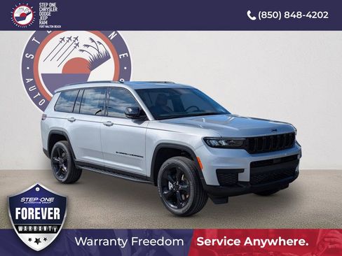 New 2025 Jeep Grand Cherokee L Altitude AWD/4WD image 1