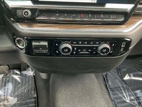 Used 2023 Chevrolet Silverado 1500 RST image 32