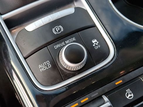 Used 2018 Kia Stinger Premium image 27