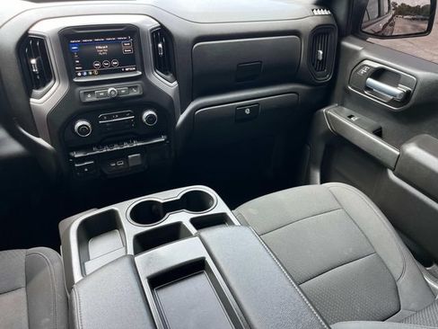 Used 2021 Chevrolet Silverado 1500 Custom Trail Boss AWD/4WD image 17