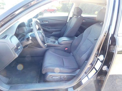Used 2023 Honda Accord EX image 13