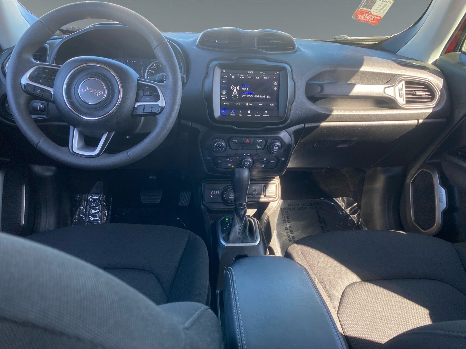 Used 2023 Jeep Renegade Latitude AWD/4WD image 10