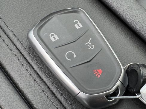 New 2025 Cadillac XT5 Luxury image 31