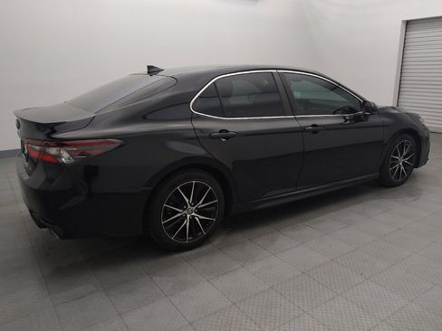 Used 2021 Toyota Camry SE image 10