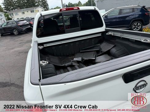 Used 2022 Nissan Frontier SV AWD/4WD image 5
