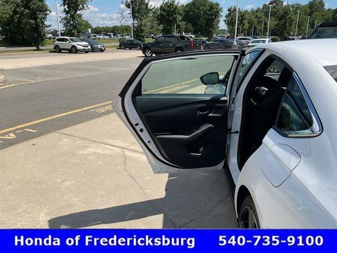 Used 2025 Honda Accord Sport image 15