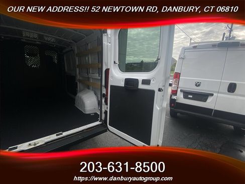 Used 2025 RAM ProMaster 2500 w/ U-Haul Equipment Group FWD image 27