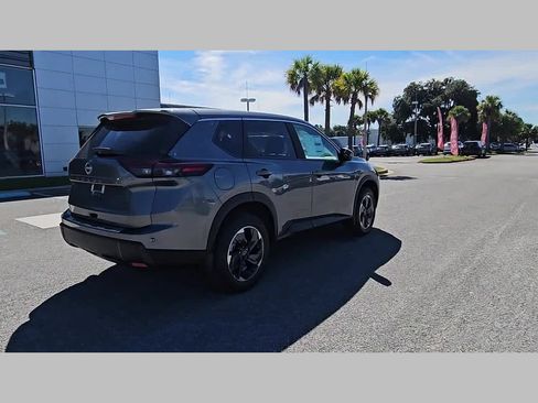 New 2026 Nissan Rogue SV image 32