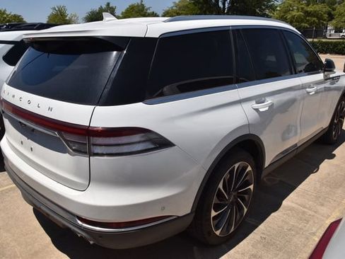 Used 2020 Lincoln Aviator Reserve w/ Equipment Group 202A AWD/4WD image 7