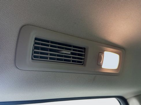 Used 2024 Nissan Pathfinder SV image 27