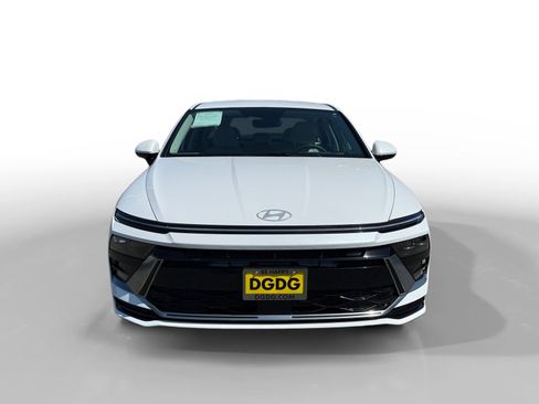 Used 2025 Hyundai Sonata SEL FWD image 8