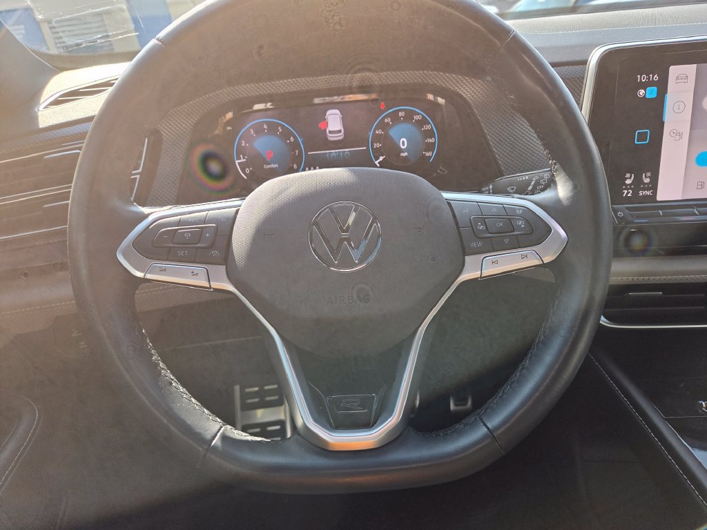 Used 2024 Volkswagen Atlas Cross Sport SEL R-Line AWD/4WD image 12