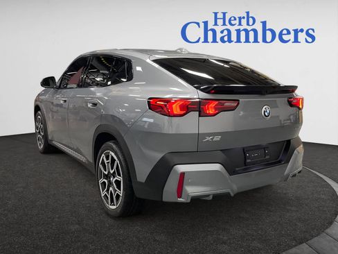 Used 2025 BMW X2 xDrive28i w/ Premium Package image 5