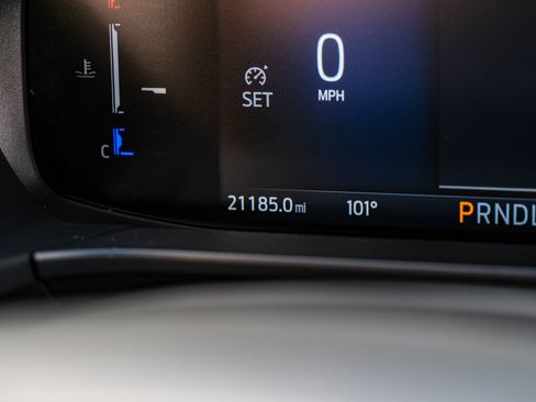 Used 2025 Ford Escape ST-Line Select AWD/4WD image 17