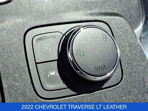 Used 2022 Chevrolet Traverse LT w/ LT Premium Package image 28