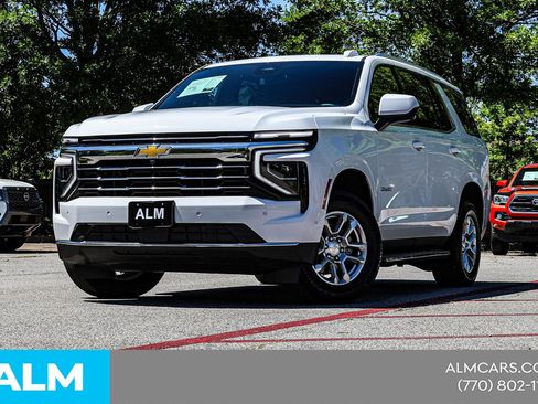 Used 2025 Chevrolet Tahoe LT AWD/4WD image 3
