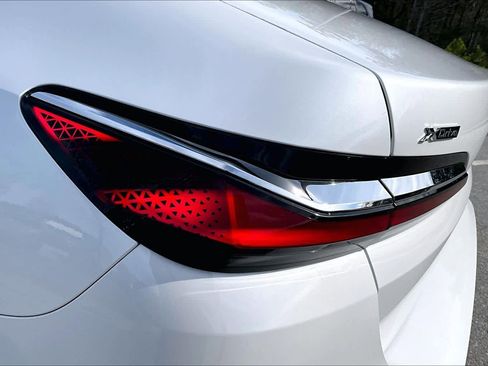 Certified 2025 BMW 740i xDrive image 29