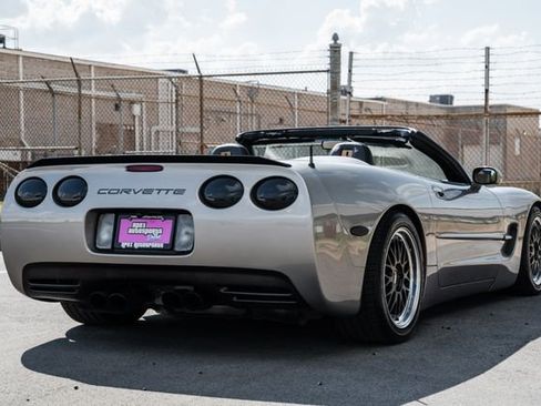 Used 1998 Chevrolet Corvette Convertible w/ Memory Pkg image 8