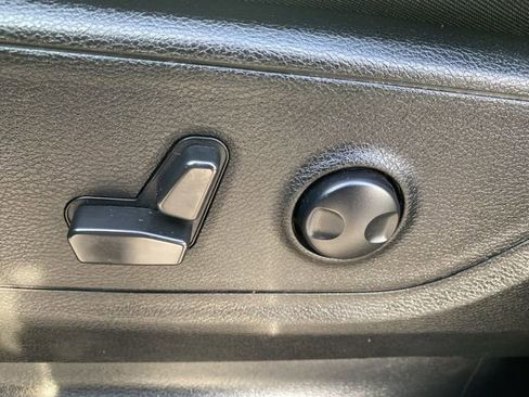 Used 2022 RAM 1500 Big Horn AWD/4WD image 17