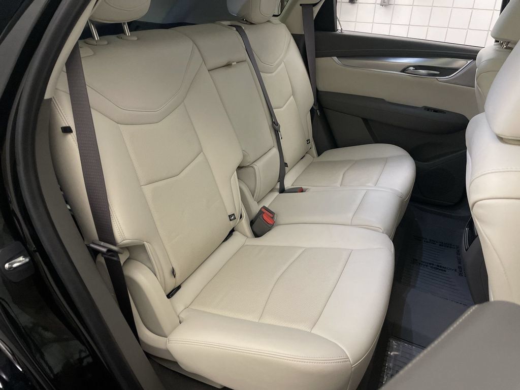 Used 2021 Cadillac XT5 Premium Luxury w/ LPO, Floor Liner Package FWD image 22