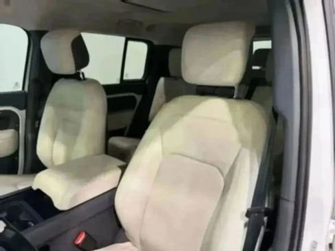 Used 2024 Land Rover Defender 130 S image 49