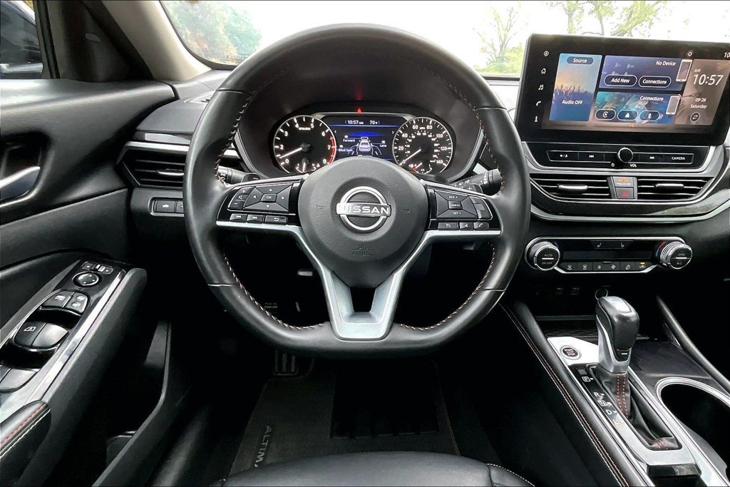 Used 2025 Nissan Altima 2.5 SR w/ SR Premium Package FWD image 7