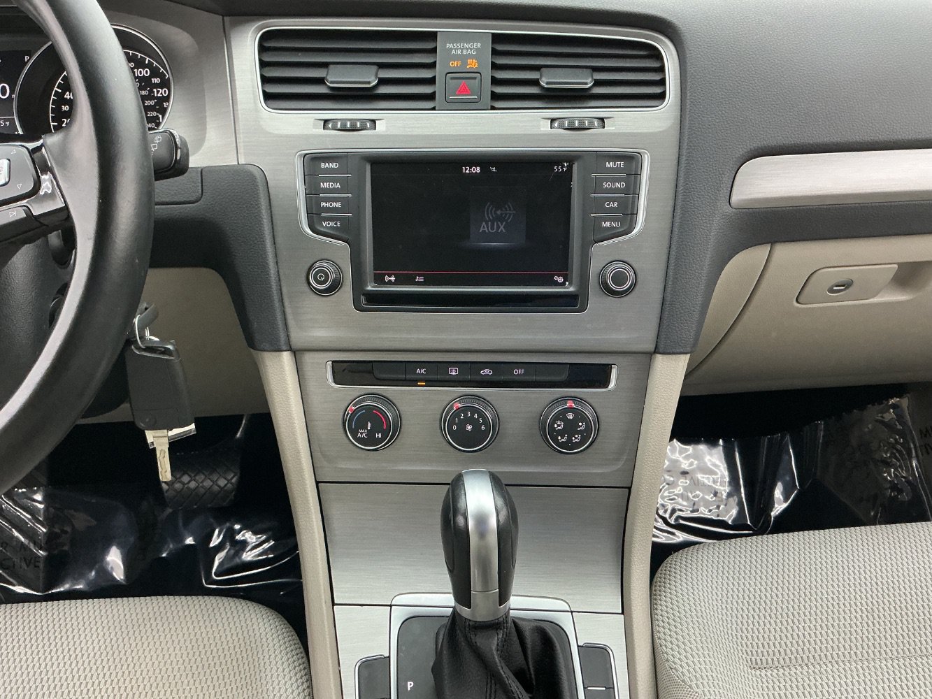 Used 2016 Volkswagen Golf S FWD image 29