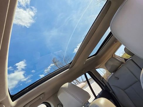 Used 2011 Ford Edge Limited image 18