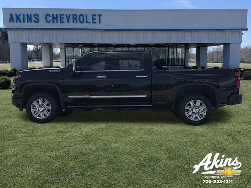 Used 2024 Chevrolet Silverado 2500 High Country w/ High Country Premium Package AWD/4WD image 1