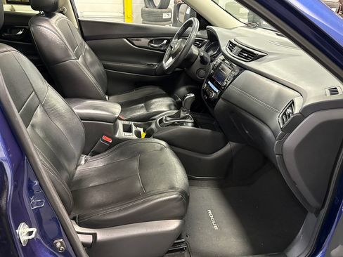 Used 2018 Nissan Rogue SL w/ Premium Package AWD/4WD image 17
