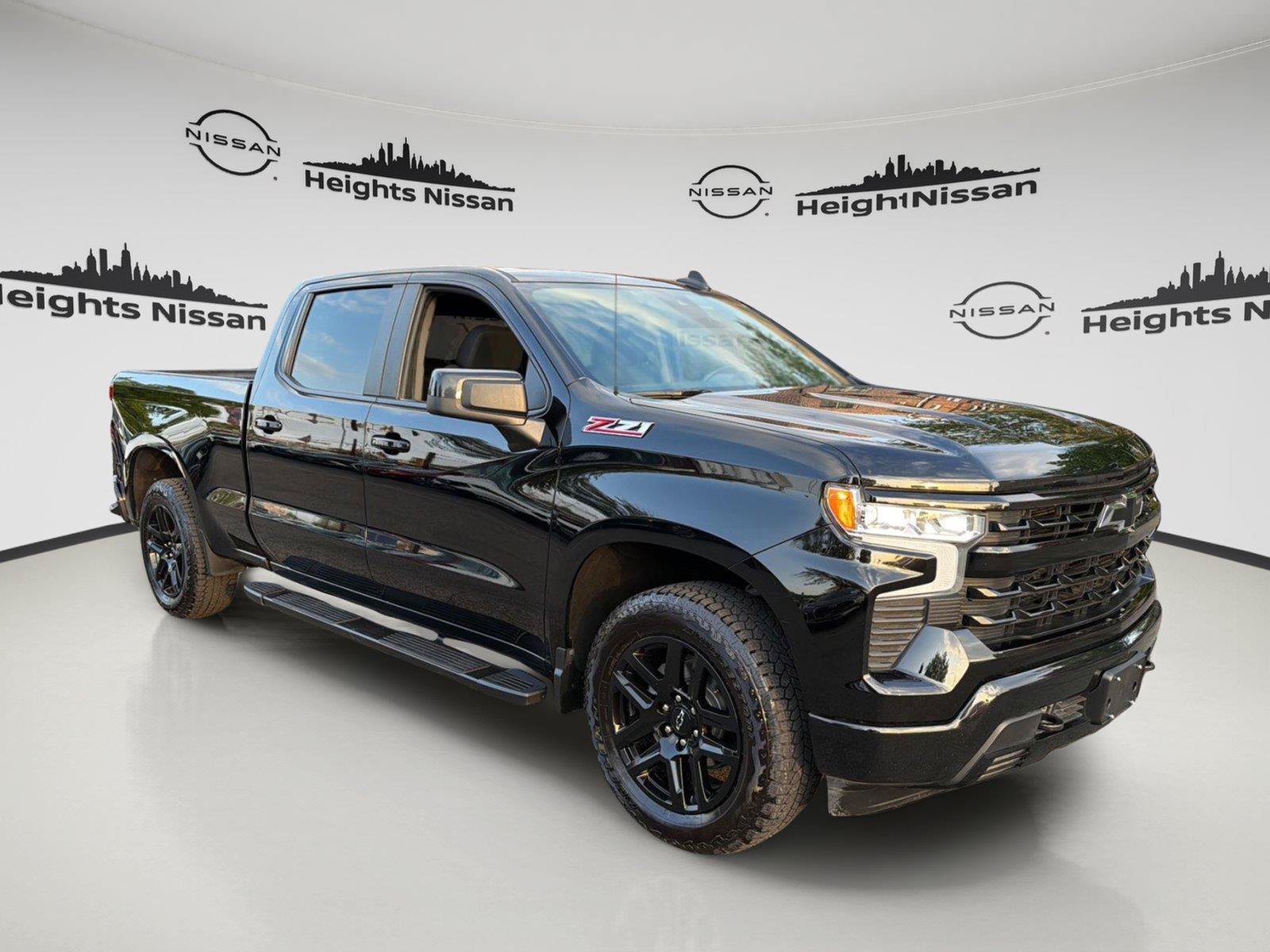 Used 2023 Chevrolet Silverado 1500 RST AWD/4WD image 7