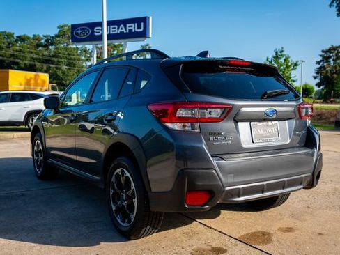 Certified 2022 Subaru Crosstrek 2.0i Premium w/ Moonroof Package AWD/4WD image 4