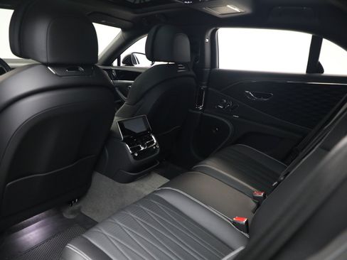 Certified 2022 Bentley Flying Spur W12 AWD/4WD image 22